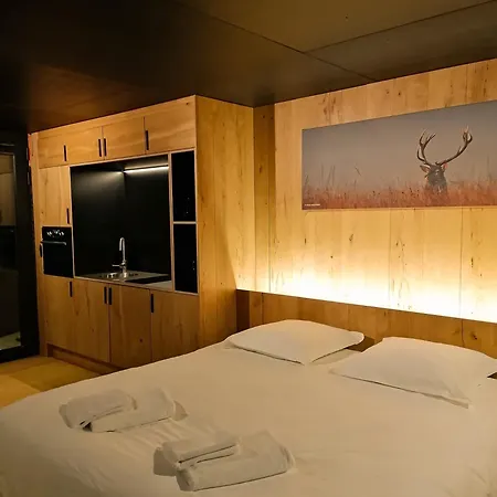 Cimeo Lodge *